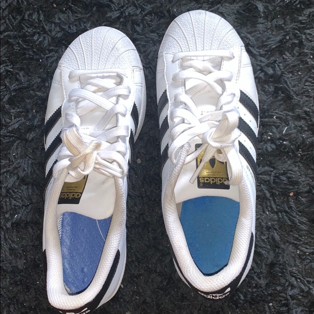 Adidas black and white